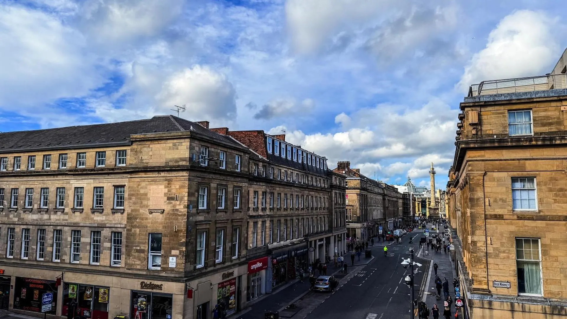 3 Bedroom Apartment In The Heart Of Newcastle - Modern - Sleeps 6  Newcastle upon Tyne